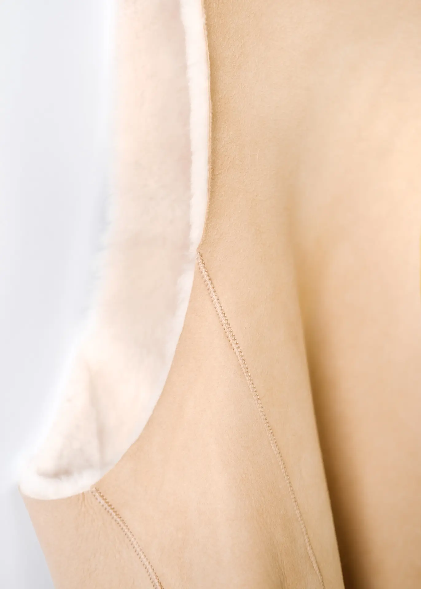 Lammfell Gilet - Beige – Bild 3