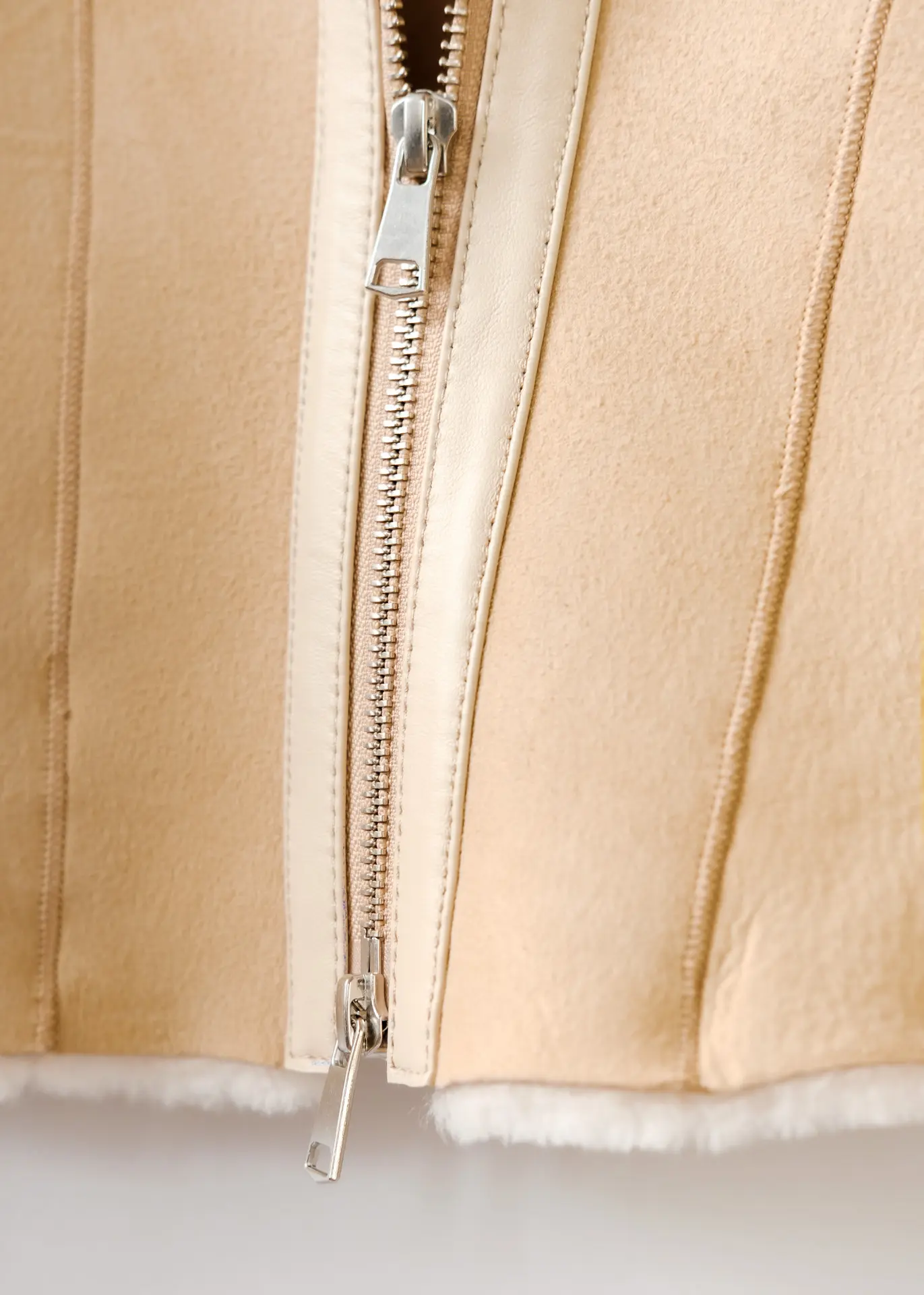 Lammfelljacke - Beige – Bild 4