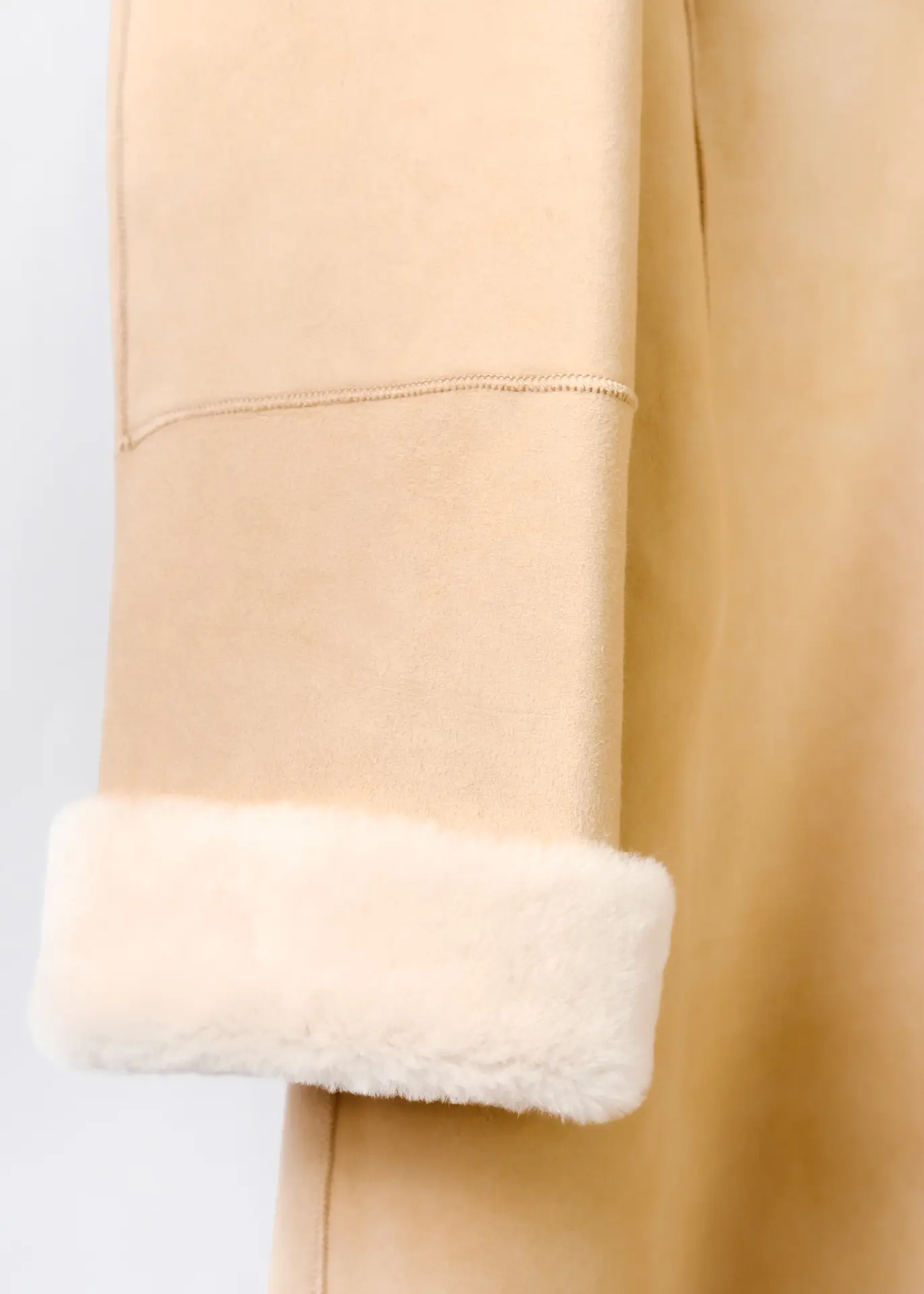 Lammfellmantel mit Kapuze - Beige – Bild 5