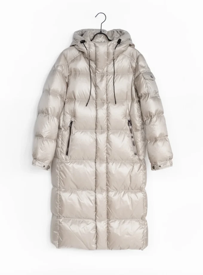 Langer Daunenmantel mit Kapuze