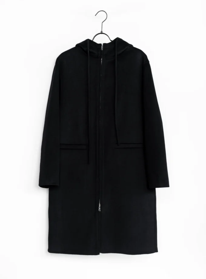 Wollmantel mit Kapuze