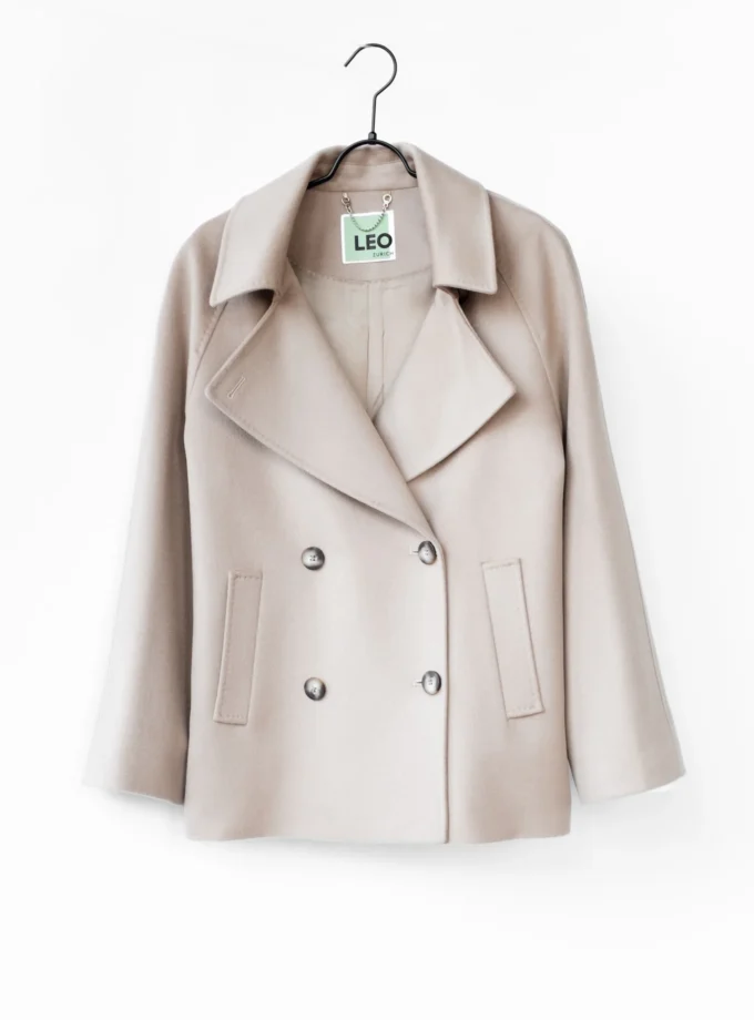 Kurzer Zweireihiger-Mantel