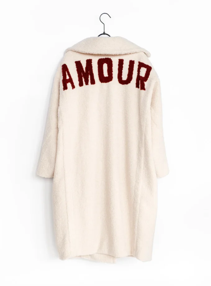 Oversized Teddy Mantel - AMOUR
